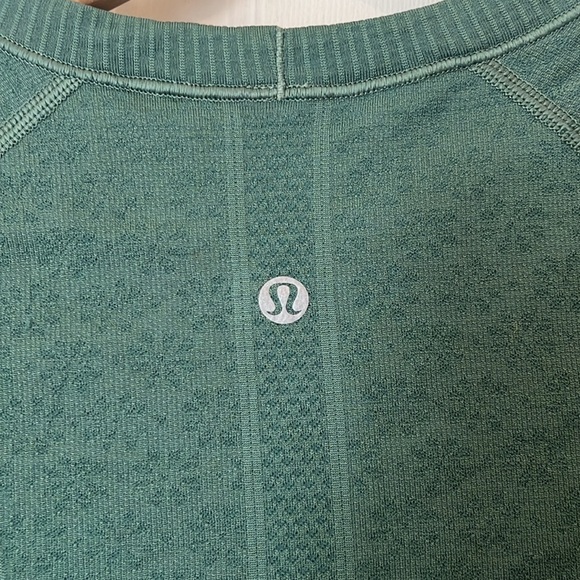 Lululemon | Swiftly Tech Short Sleeve CrewLaguna / Laguna Size 4 Workout Running - Picture 8 of 12